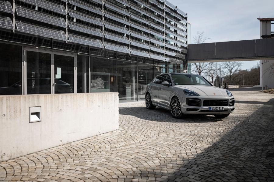  Porsche Cayenne E-Hybrid Coupe 2019 года  (WW) (фото 14 из 25)